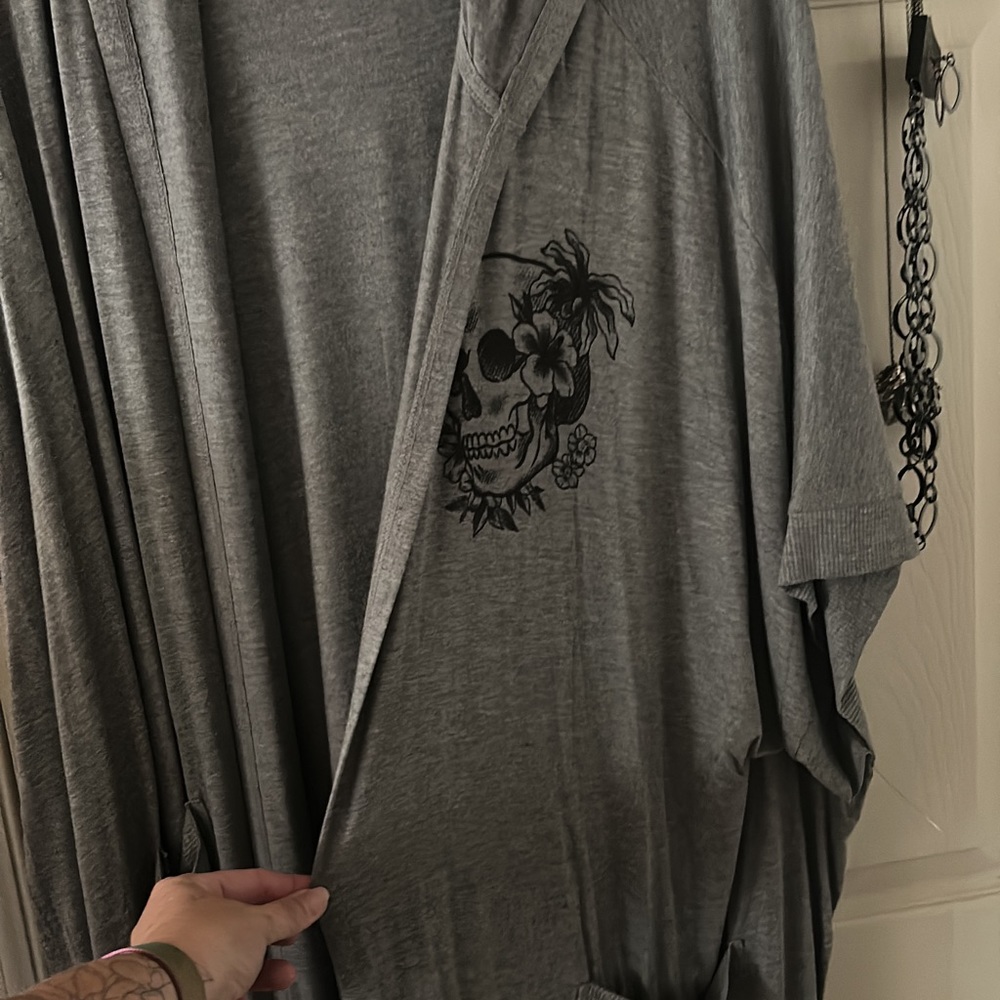Super soft hooded kimono.